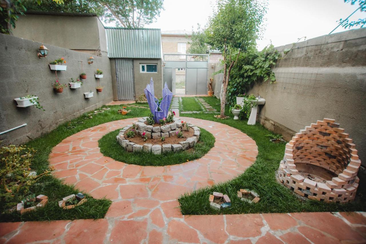 Mkhitaryan Guest House Gyumri Bagian luar foto