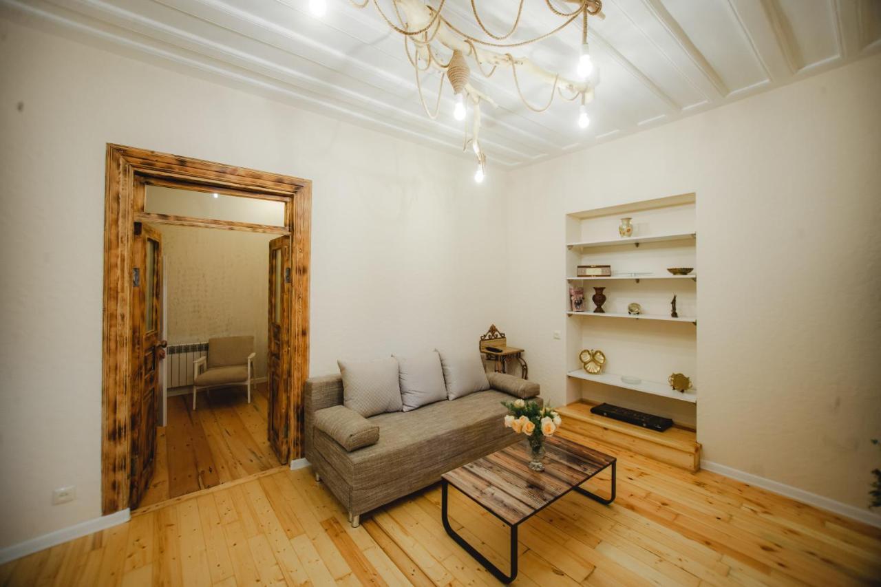 Mkhitaryan Guest House Gyumri Bagian luar foto